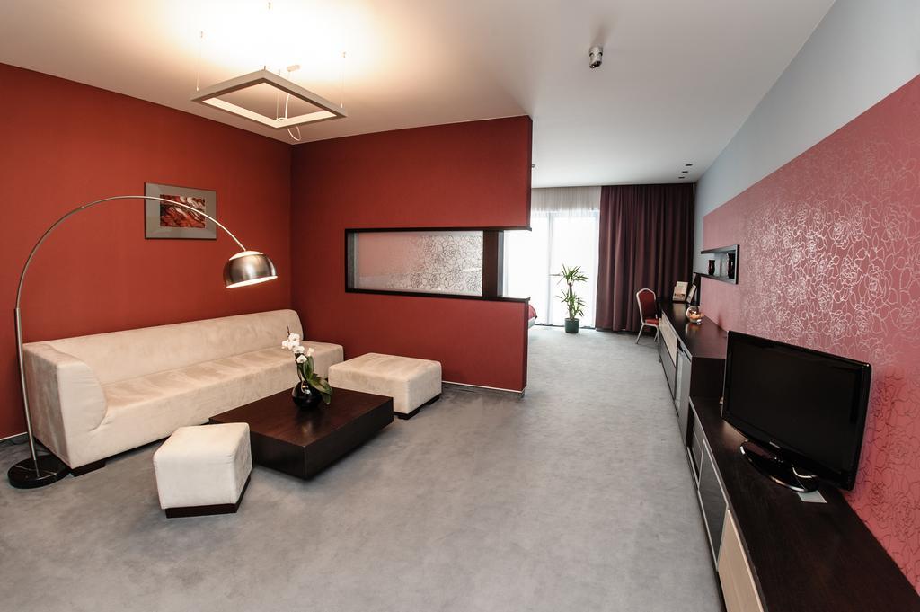 Hotel Magnus Trenčín Buitenkant foto