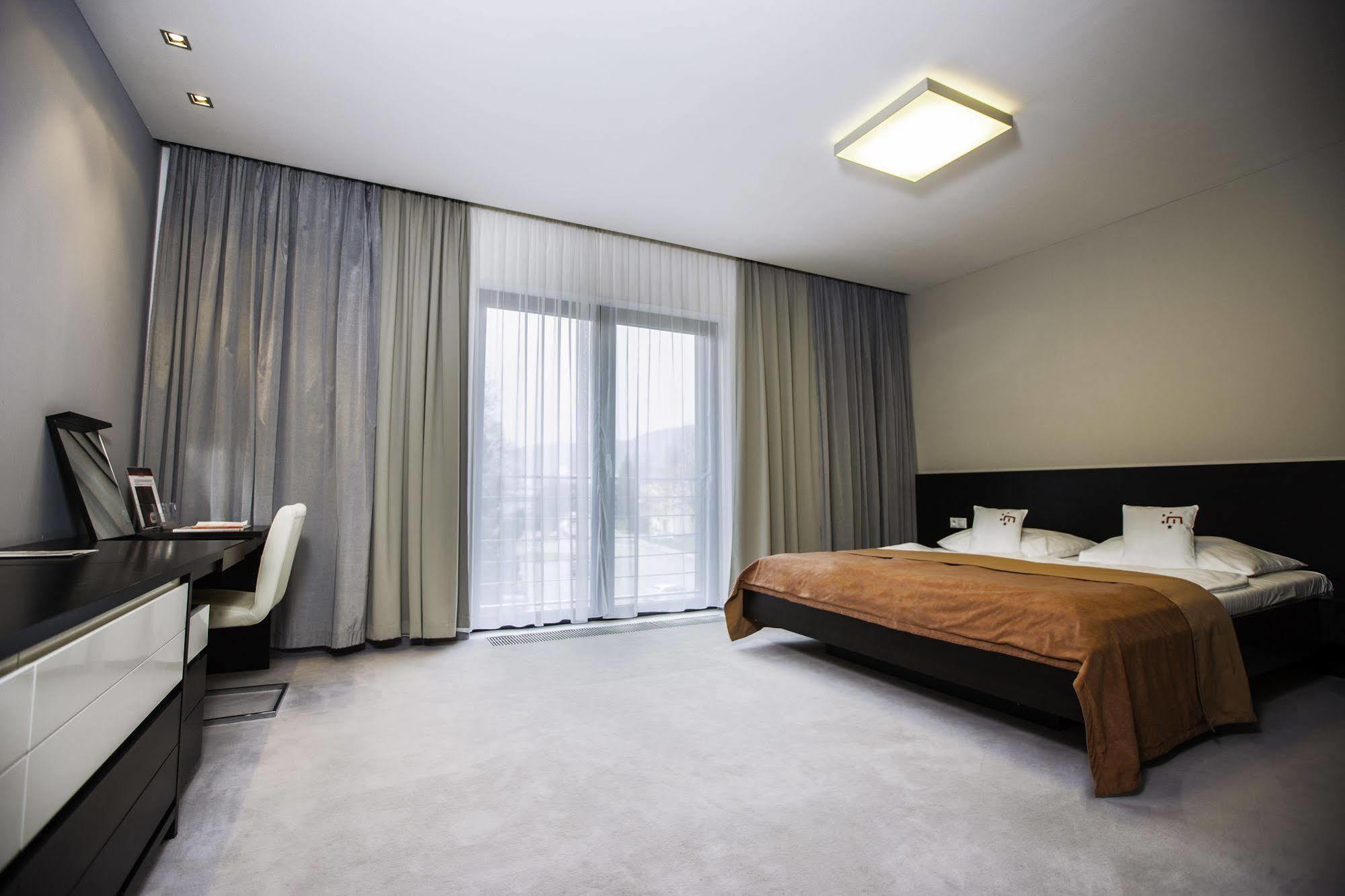 Hotel Magnus Trenčín Buitenkant foto