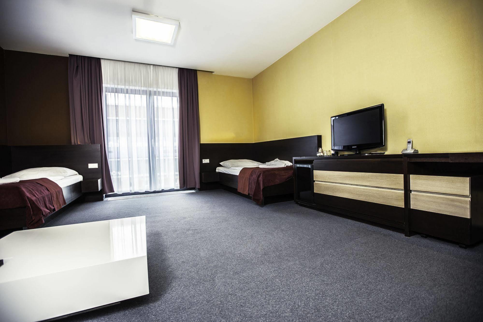 Hotel Magnus Trenčín Buitenkant foto