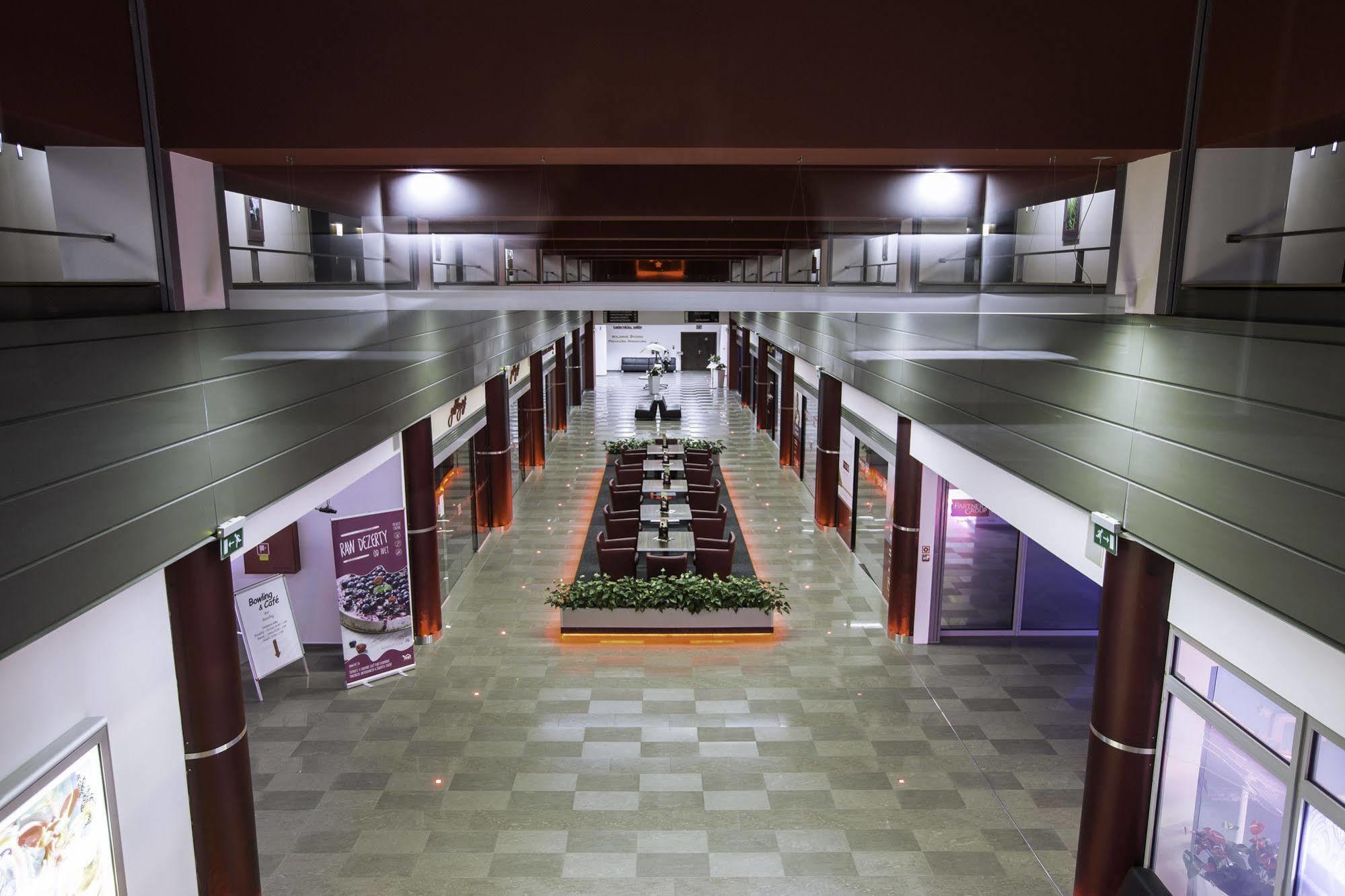 Hotel Magnus Trenčín Buitenkant foto